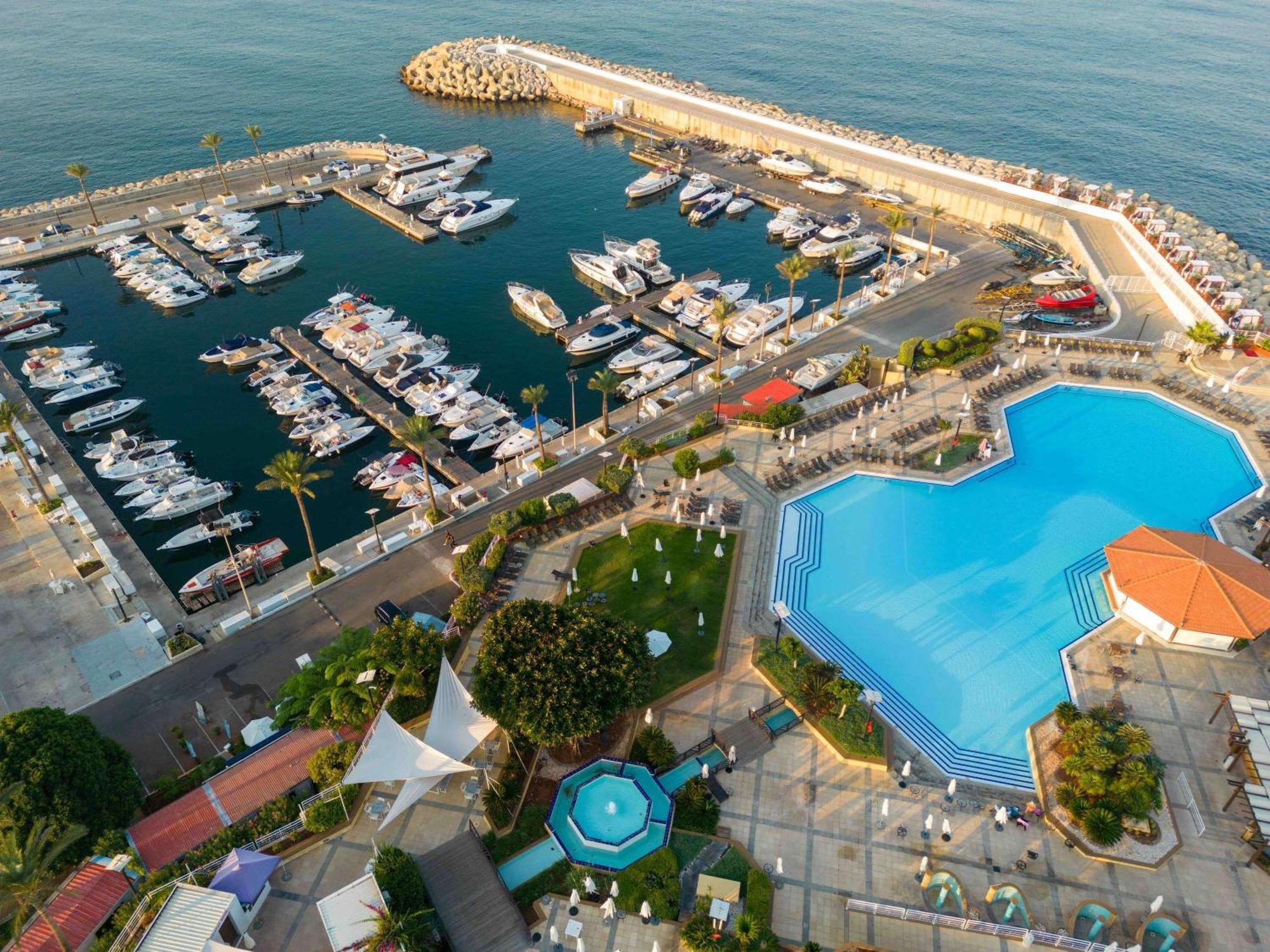 Mövenpick Hotel Beirut Luaran gambar